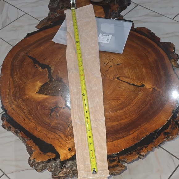 Tan Ribbed Workout - Picture 11 of 11